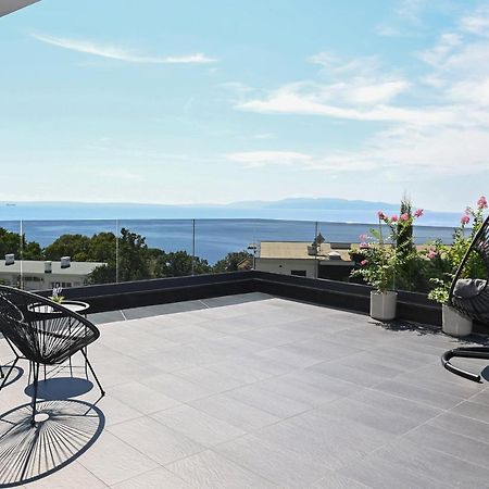 Sea View Deluxe Apartment Рієка Екстер'єр фото