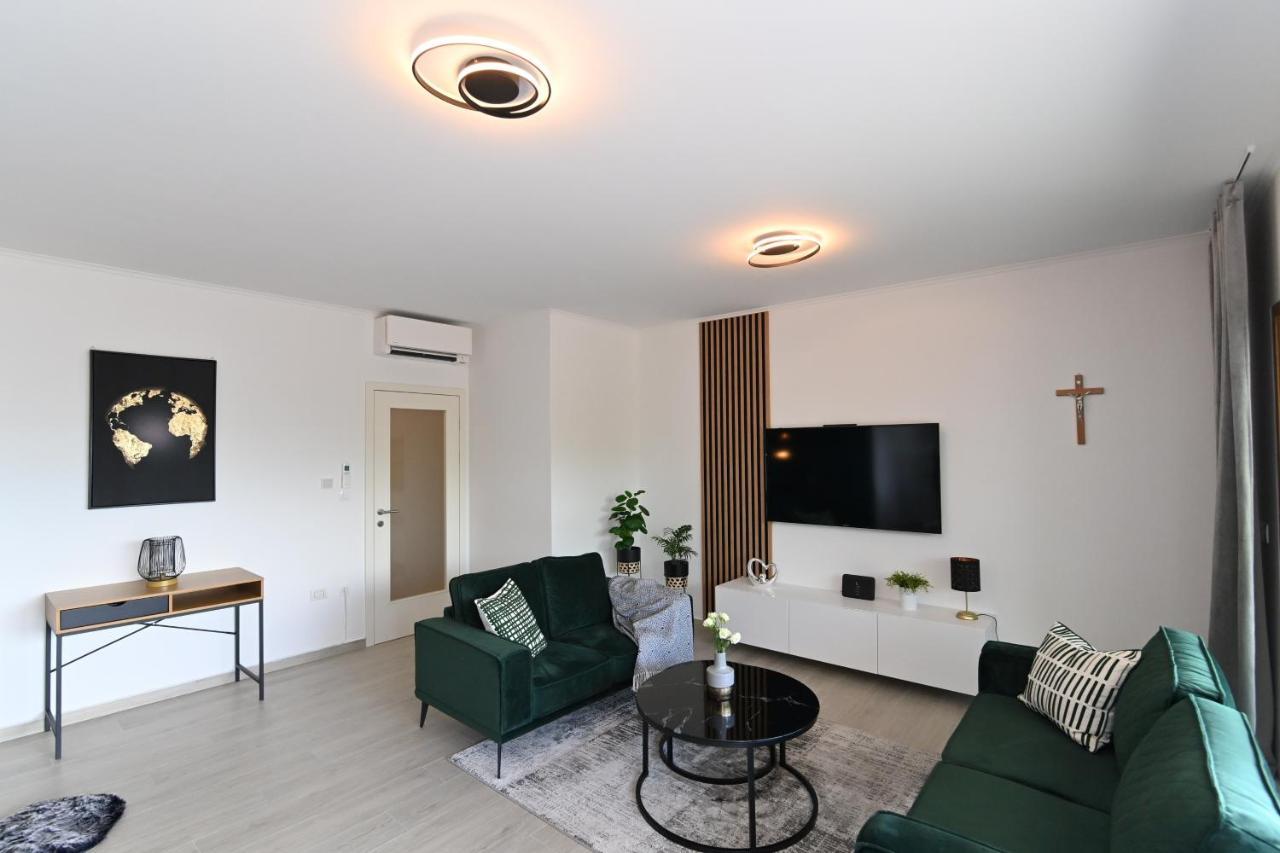 Sea View Deluxe Apartment Рієка Екстер'єр фото