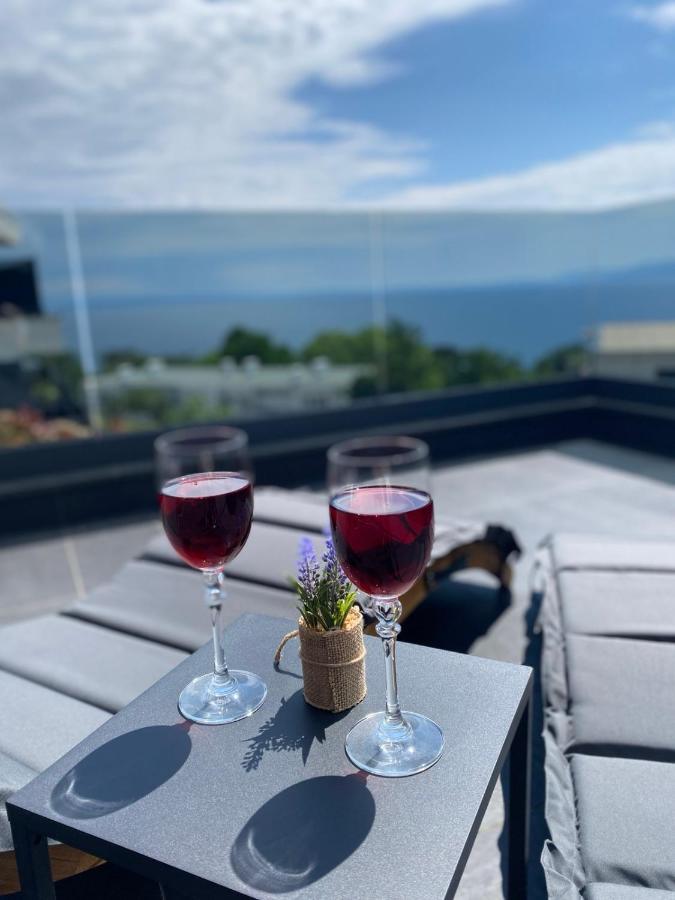 Sea View Deluxe Apartment Рієка Екстер'єр фото